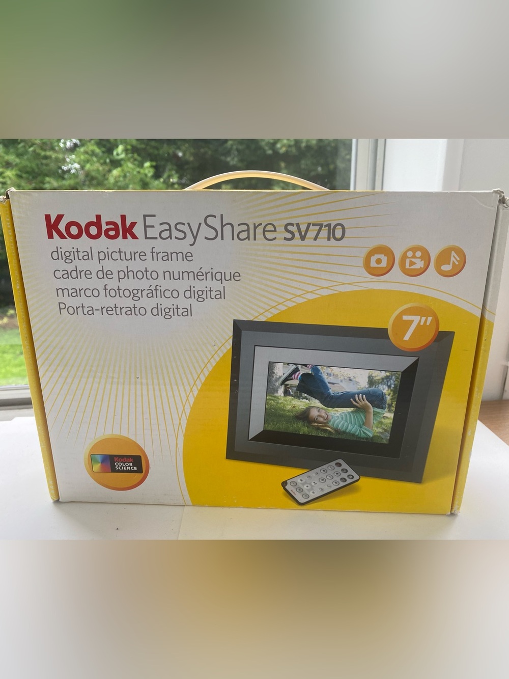 NEW in Box Kodak digital picture frame with black frame and yellow accents